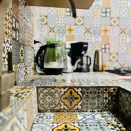 Apartment With Ac, Patio And Rooftop Appartement Climatise Avec Patio Et Toit Terrasse Marrakesh Exterior foto