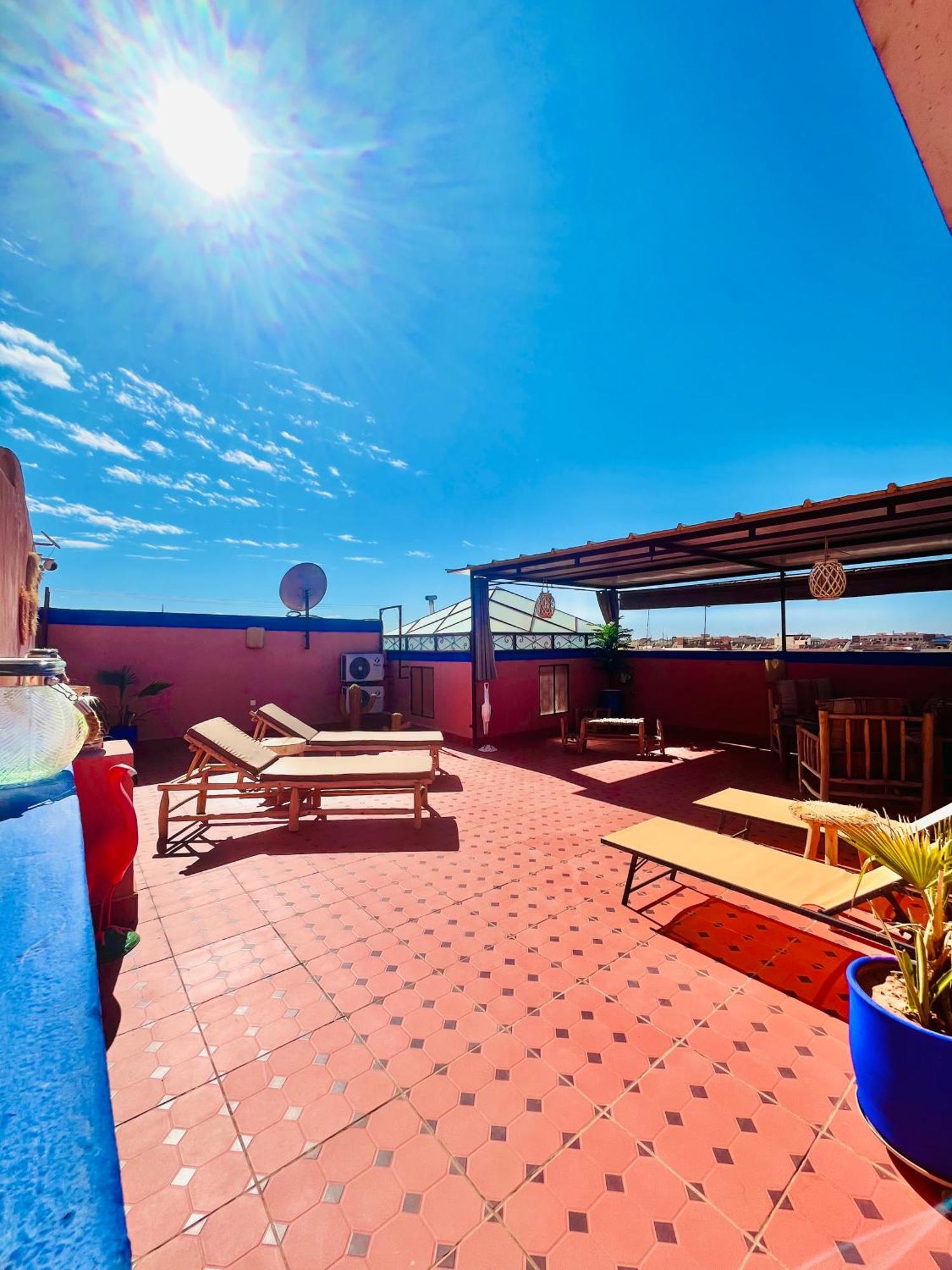 Apartment With Ac, Patio And Rooftop Appartement Climatise Avec Patio Et Toit Terrasse Marrakesh Exterior foto
