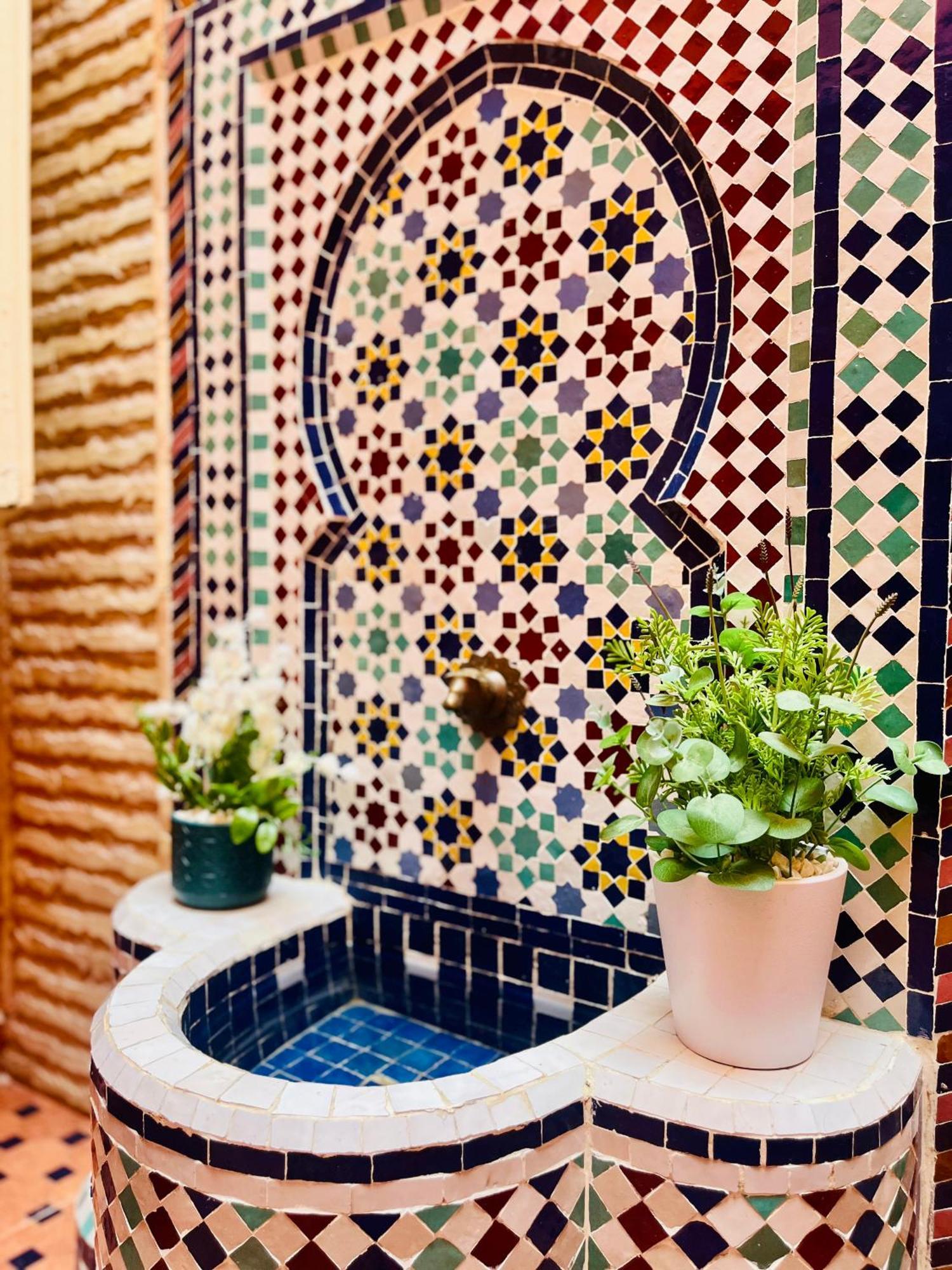 Apartment With Ac, Patio And Rooftop Appartement Climatise Avec Patio Et Toit Terrasse Marrakesh Exterior foto